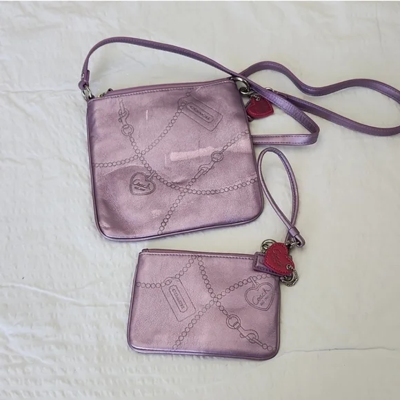 RARE COACH CROSSBODY BAG & MATCHING WRISTLET - Picture 3 of 8